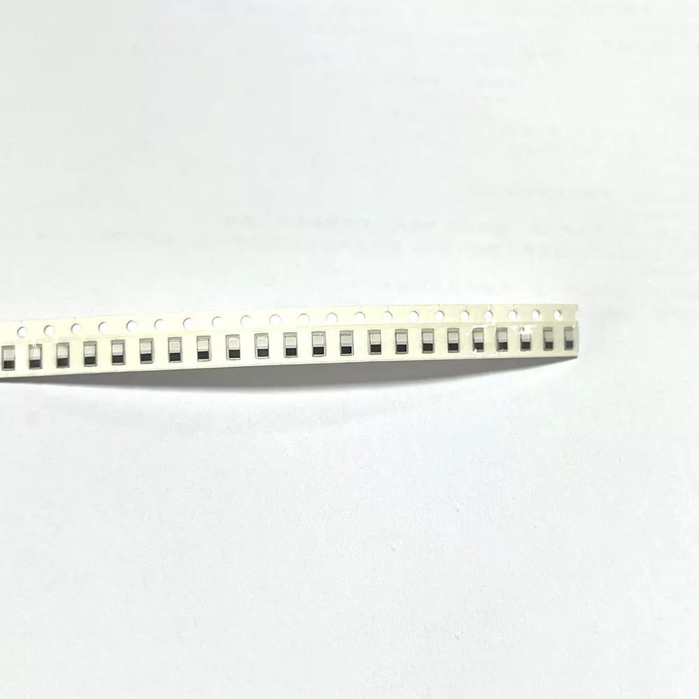 Antena de remendo cerâmico